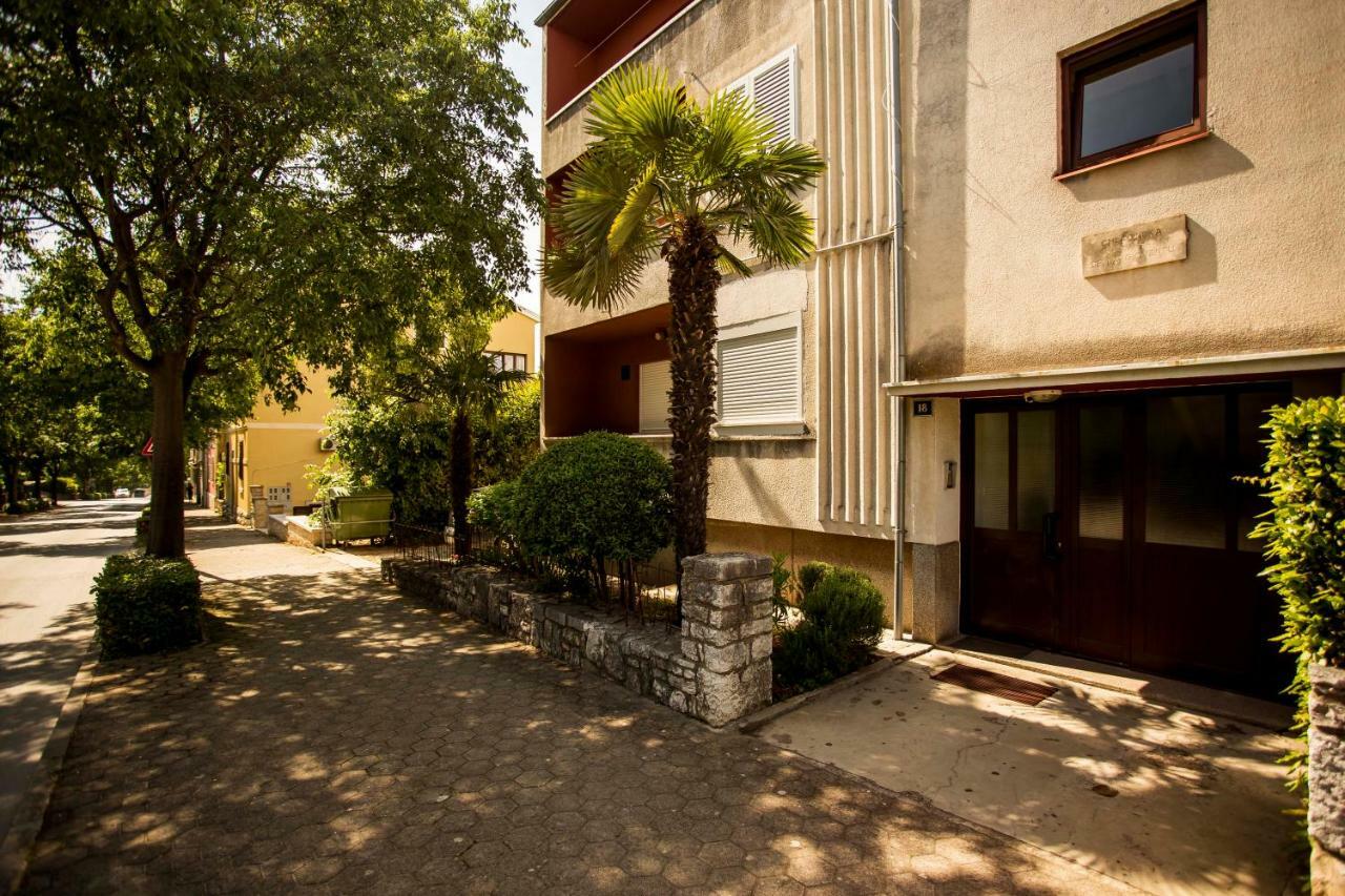 Apartman Barbara Rovigno Esterno foto