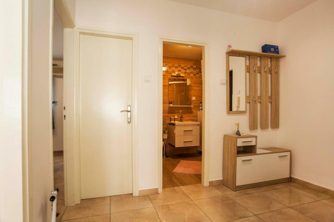 Apartman Barbara Rovigno Esterno foto