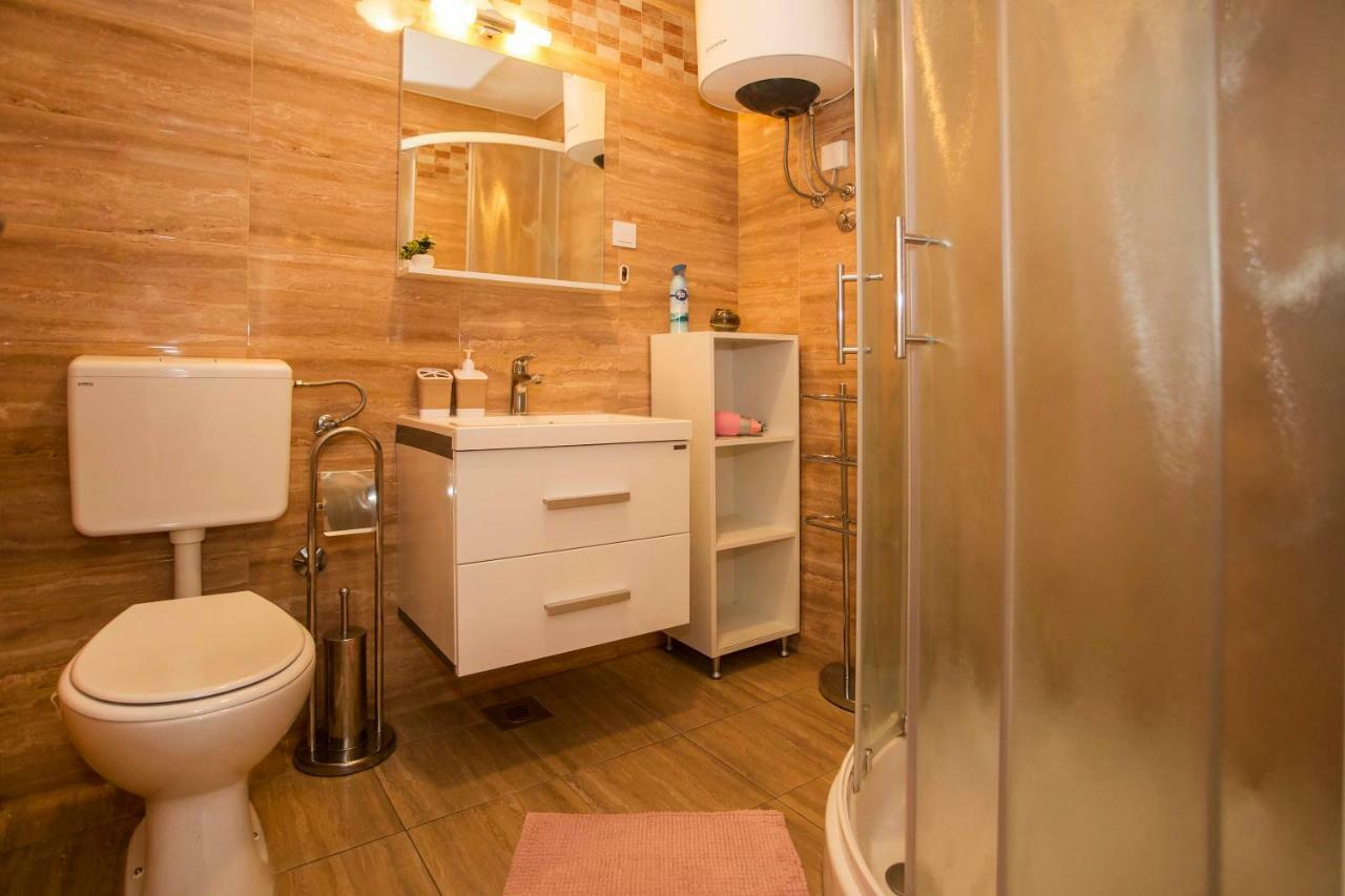Apartman Barbara Rovigno Esterno foto